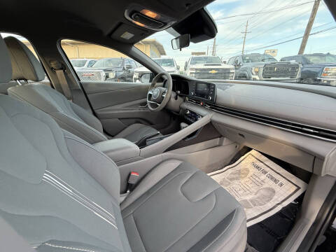 2022 Hyundai Elantra SEL