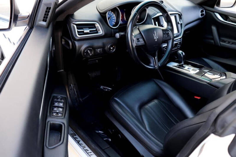 2016 Maserati Ghibli