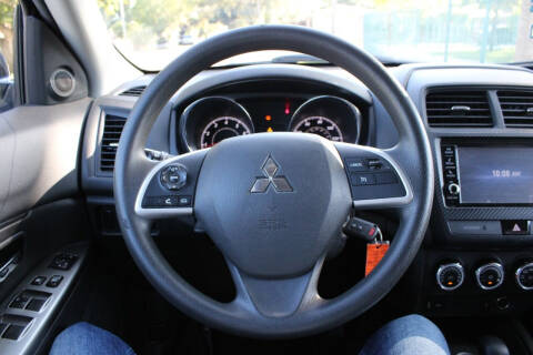 2019 Mitsubishi Outlander Sport SE