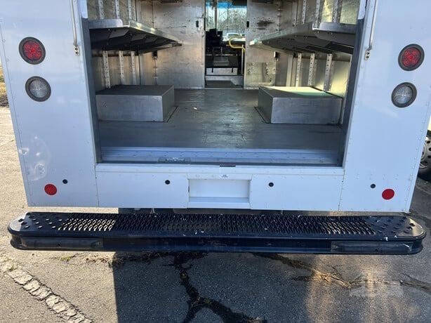 2022 Freightliner MT45 Chassis