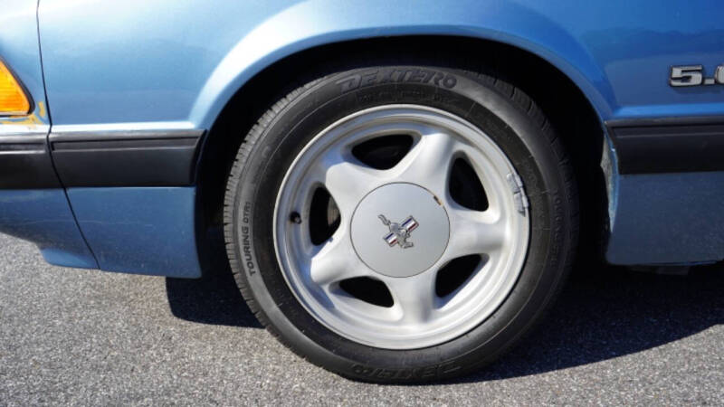 1990 Ford Mustang LX 5.0