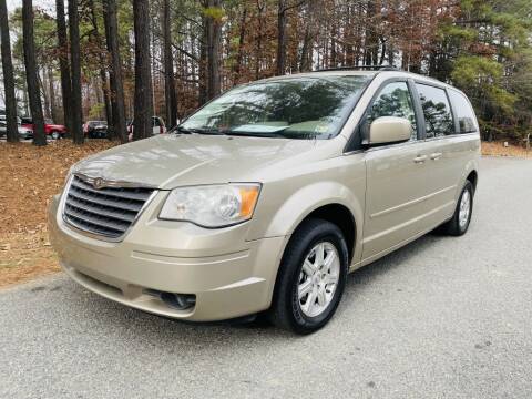 2008 Chrysler Town and Country for sale at H&C Auto in Oilville VA