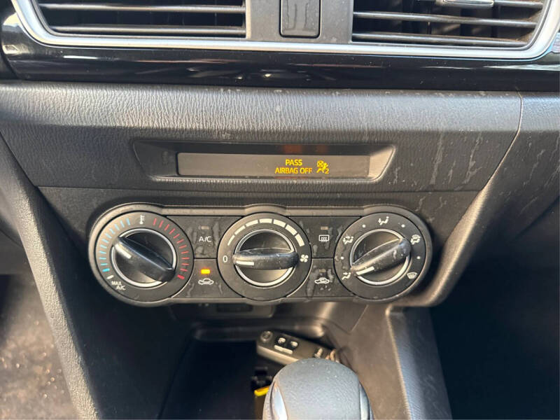 2016 Mazda MAZDA3 i Sport