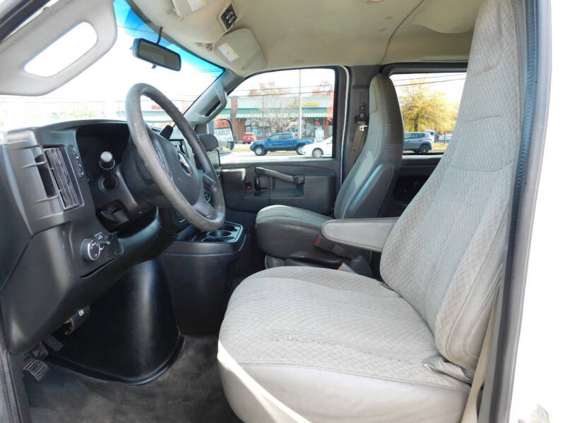 2017 Chevrolet Express LT 3500