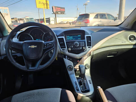 2013 Chevrolet Cruze LS Auto
