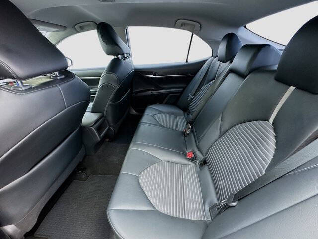 2020 Toyota Camry SE