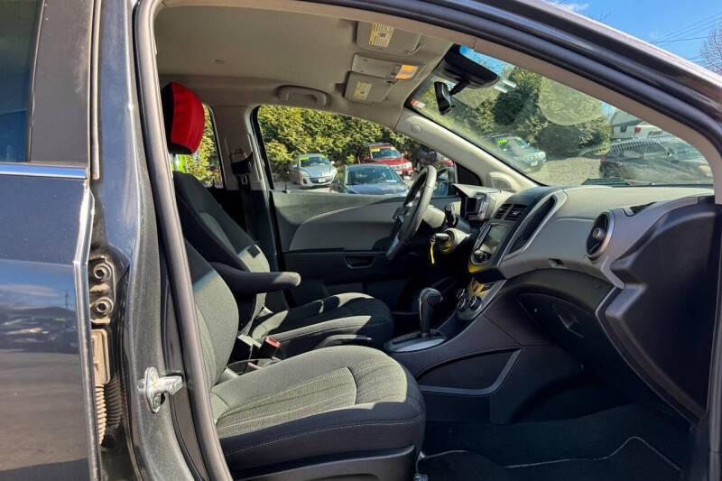 2013 Chevrolet Sonic LT Auto