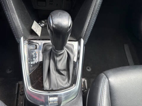 2019 Toyota Yaris XLE