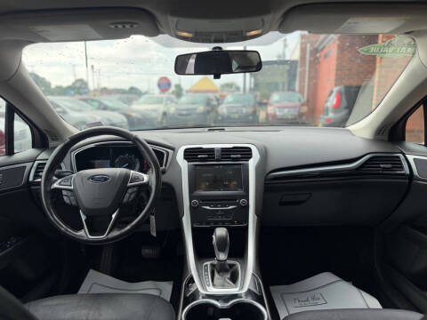 2014 Ford Fusion SE