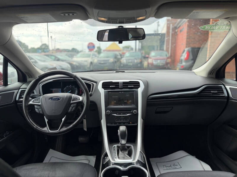 2014 Ford Fusion SE