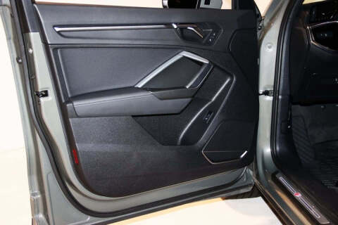 2021 Audi Q3 quattro S line Prem Plus 45 TFSI