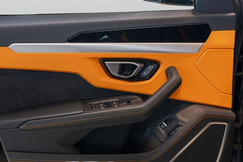 2024 Lamborghini Urus S
