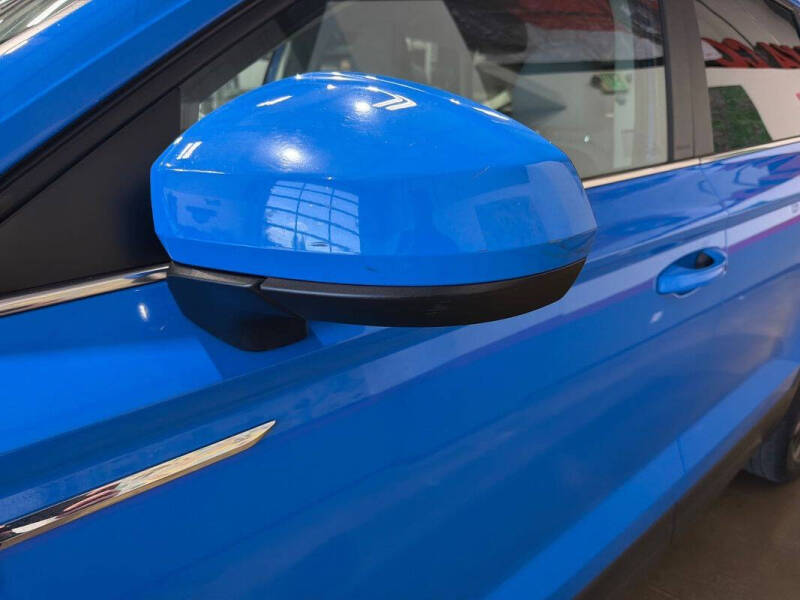 2022 Volkswagen Taos SE 4Motion