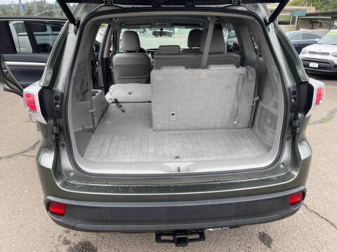 2014 Toyota Highlander LE