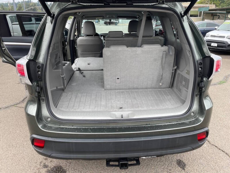 2014 Toyota Highlander LE