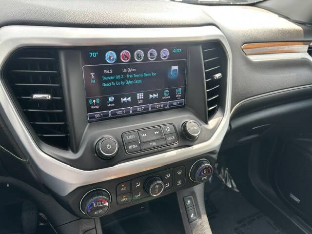 2017 GMC Acadia SLE-2