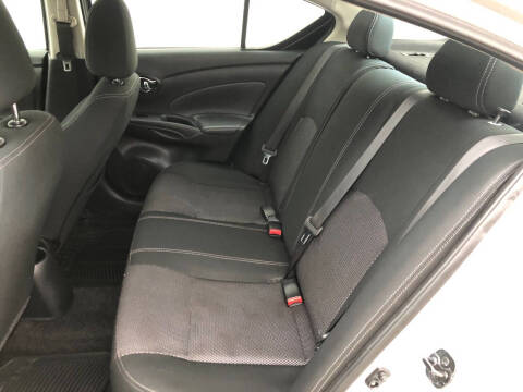 2019 Nissan Versa SV