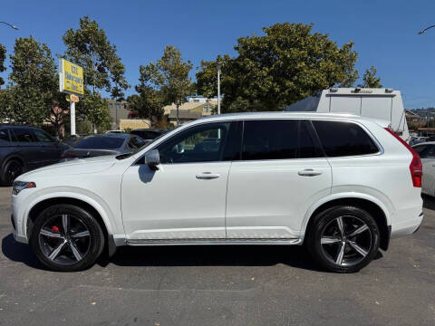 2017 Volvo XC90 T6 R-Design