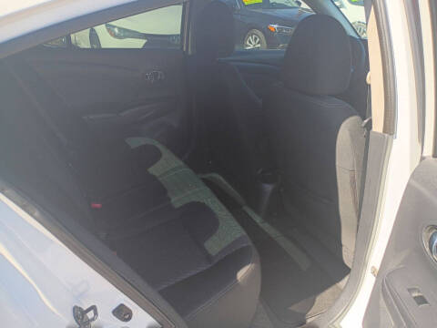 2015 Nissan Versa 1.6 SV