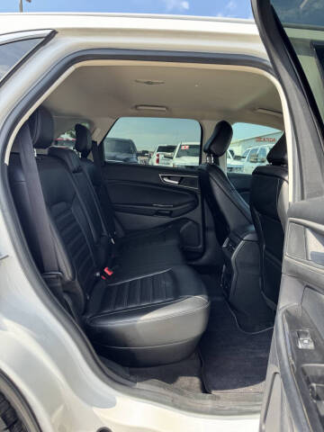 2020 Ford Edge SEL