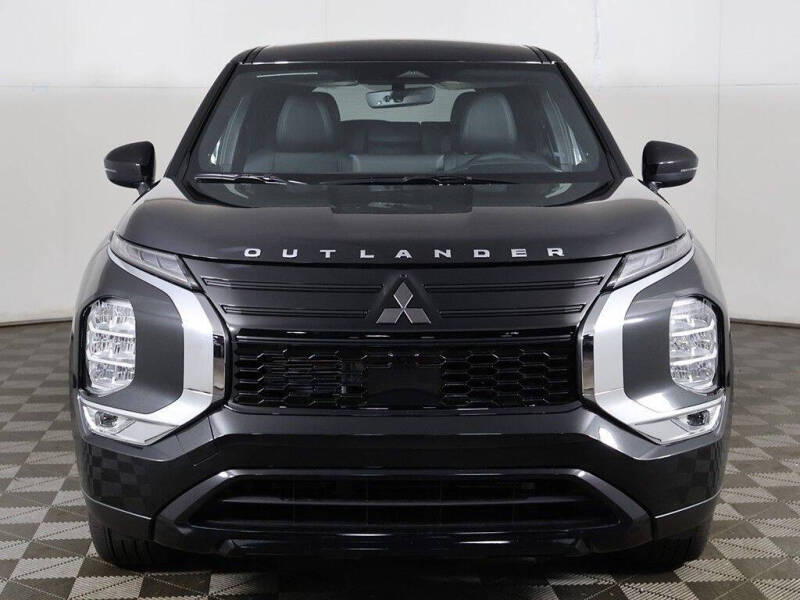 2026 Mitsubishi Outlander LE