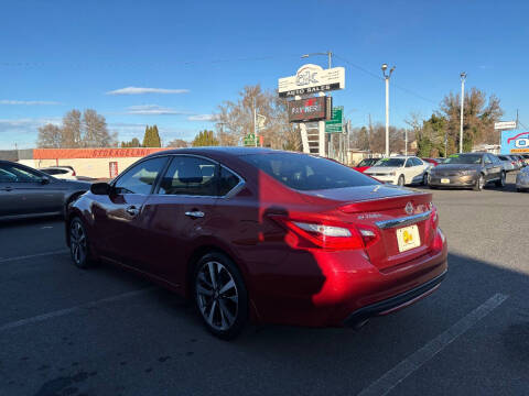 2016 Nissan Altima 2.5 SR