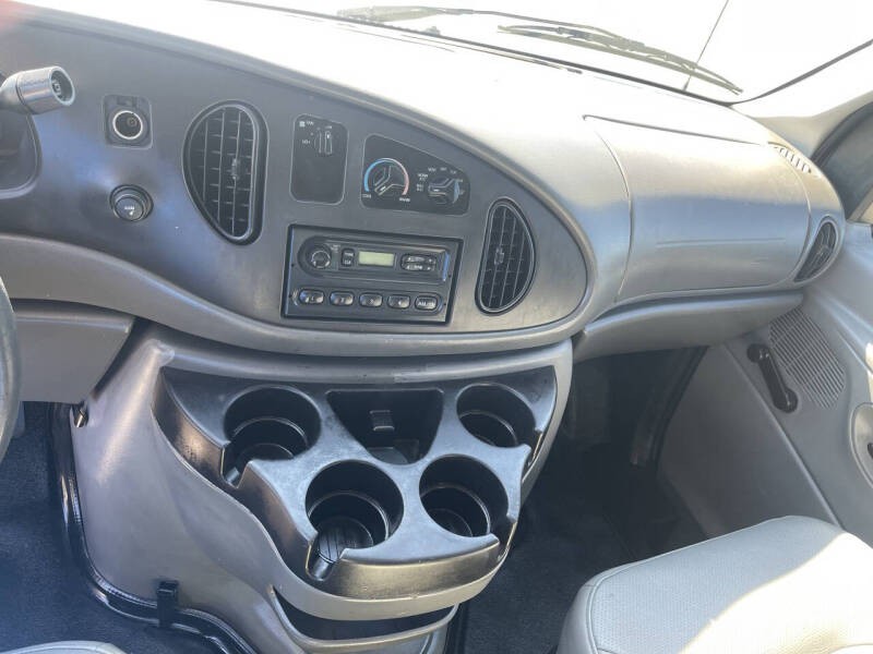 2008 Ford E-Series E-250