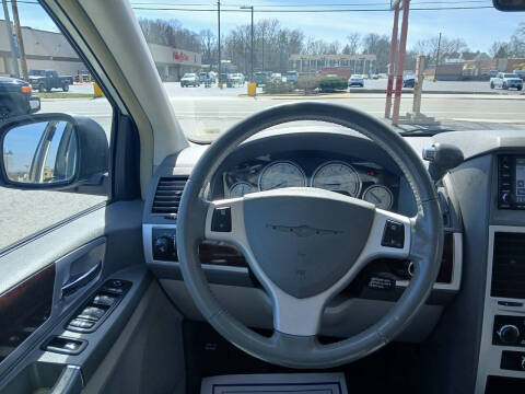 2010 Chrysler Town and Country Touring