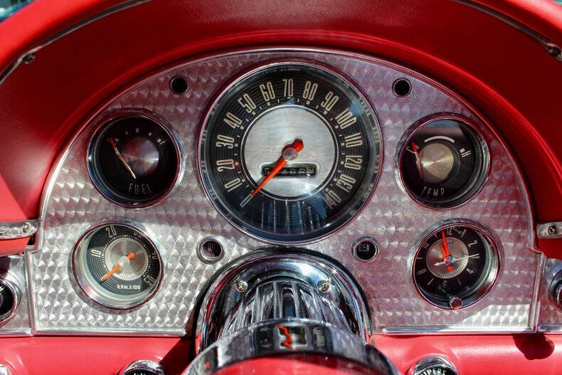 1957 Ford Thunderbird