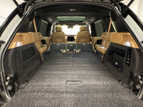 2023 Land Rover Range Rover P530 SE LWB