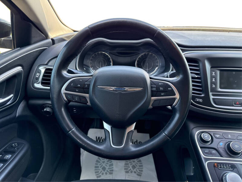 2016 Chrysler 200 Limited