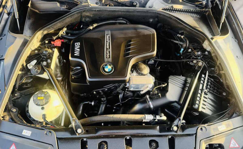 2015 BMW 5 Series 528i