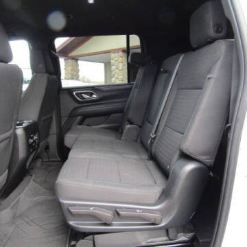 2023 Chevrolet Suburban LS