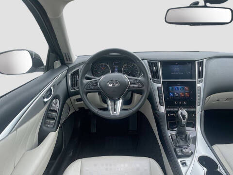 2023 Infiniti Q50 Luxe