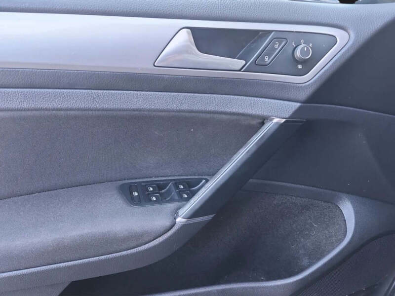 2016 Volkswagen e-Golf SE