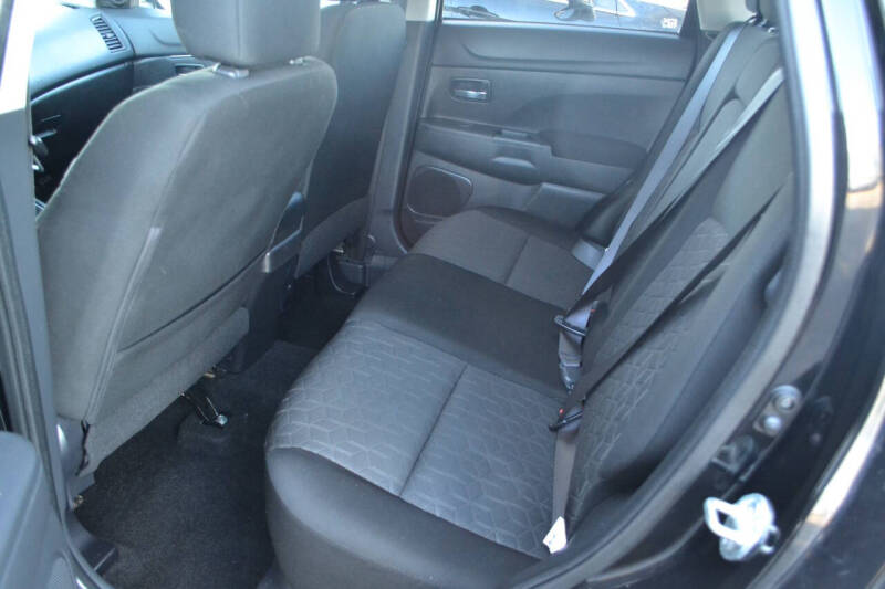 2020 Mitsubishi Outlander Sport ES