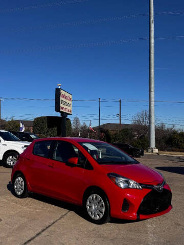 2015 Toyota Yaris 5-Door LE