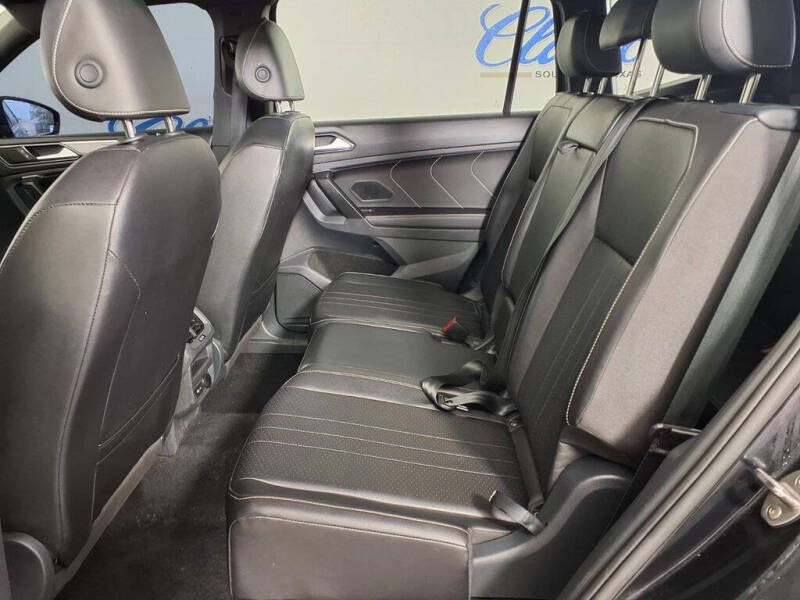 2024 Volkswagen Tiguan SE R-Line Black