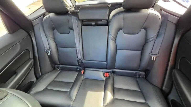 2023 Volvo XC60 B5 Core