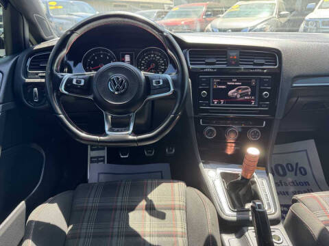 2019 Volkswagen Golf GTI S