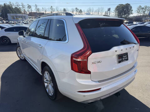 2016 Volvo XC90 T6 Momentum