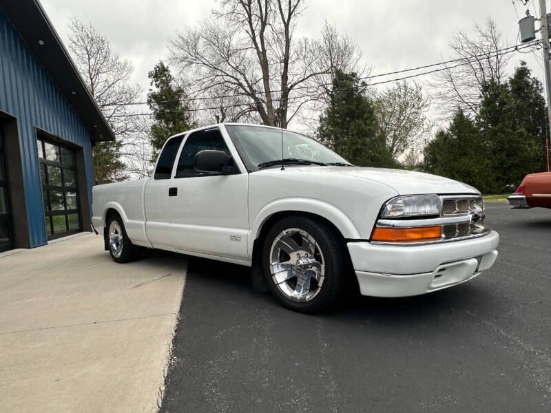 2000 Chevrolet S-10 LS
