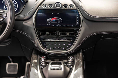 2021 Aston Martin DBX