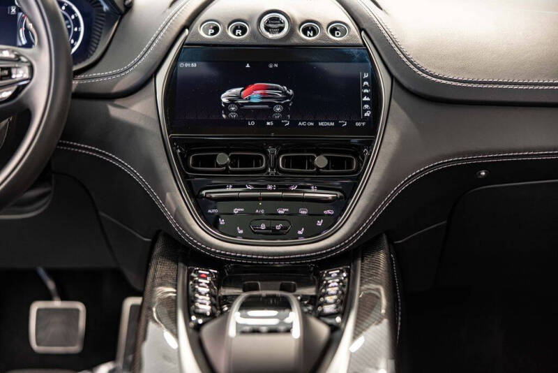 2021 Aston Martin DBX