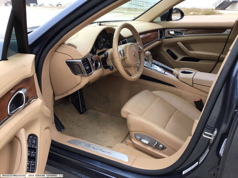 2014 Porsche Panamera 4