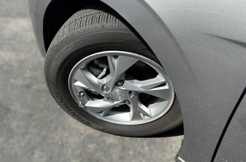 2022 Hyundai Elantra SE