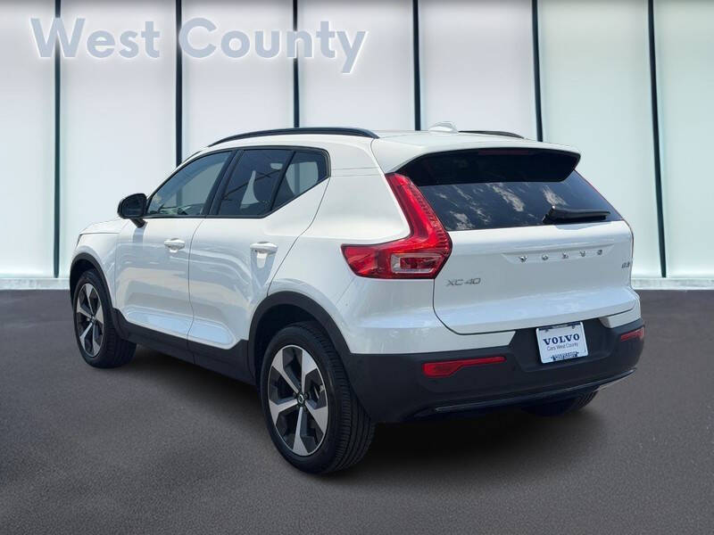 2026 Volvo XC40 B5 Plus