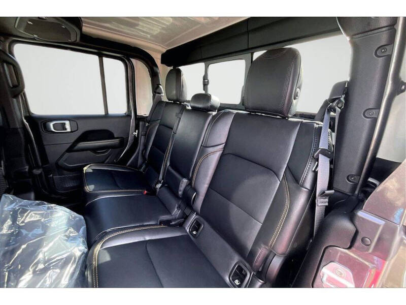 2026 Jeep Gladiator Sahara
