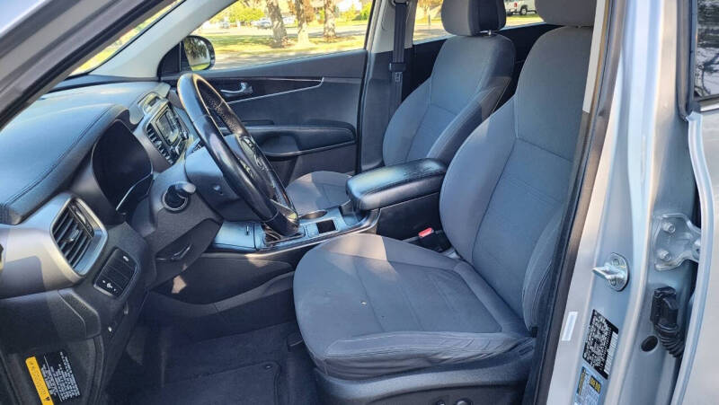 2016 Kia Sorento LX