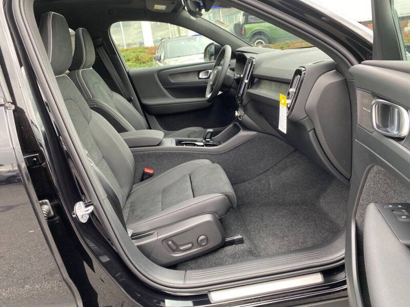 2024 Volvo XC40 Recharge Twin Ultimate